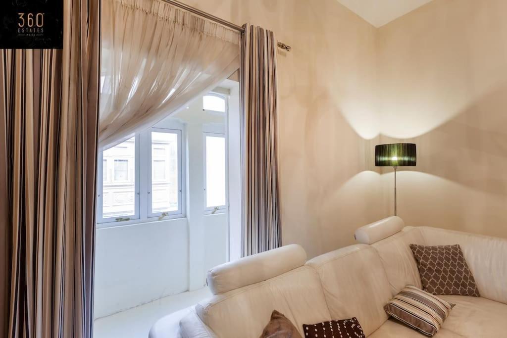 Beautiful, Typical Maltese 4Br Home With Roof Top By 360 Estates 斯利马 外观 照片