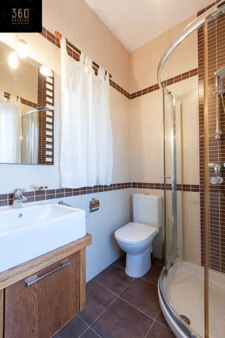 Beautiful, Typical Maltese 4Br Home With Roof Top By 360 Estates 斯利马 外观 照片