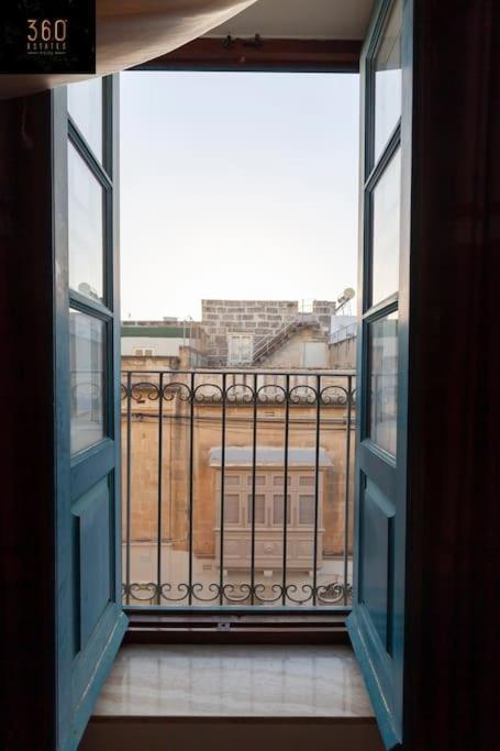 Beautiful, Typical Maltese 4Br Home With Roof Top By 360 Estates 斯利马 外观 照片