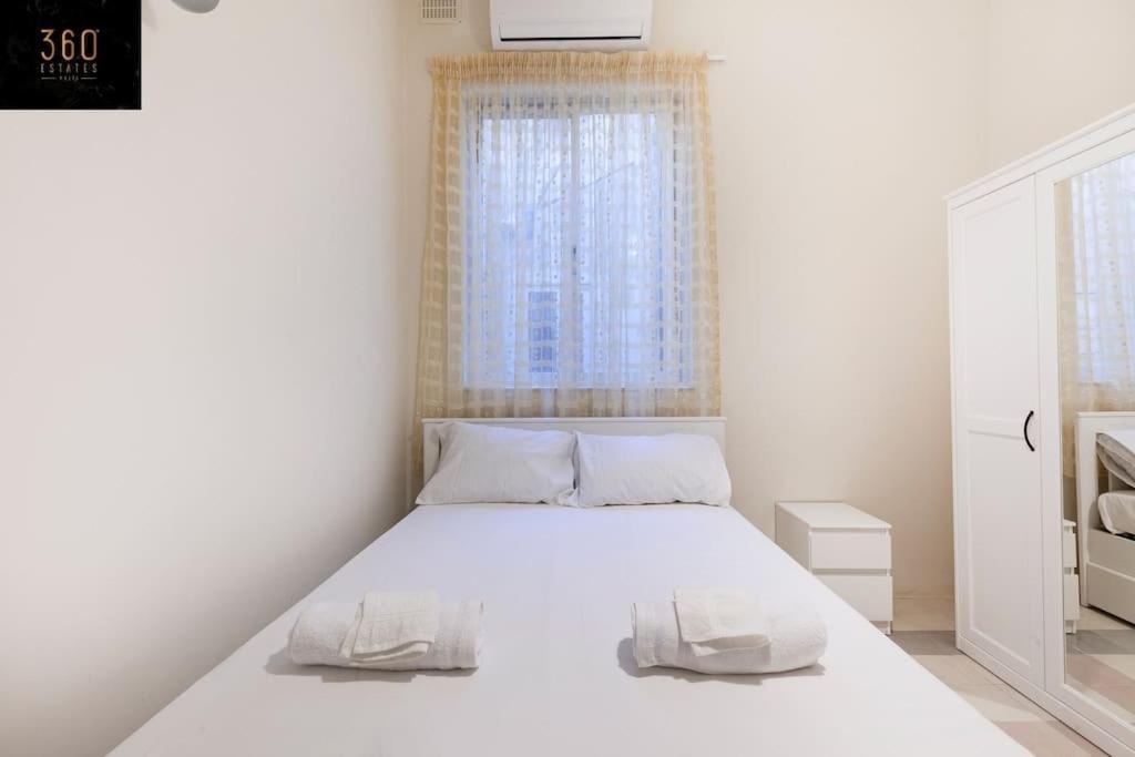 Beautiful, Typical Maltese 4Br Home With Roof Top By 360 Estates 斯利马 外观 照片