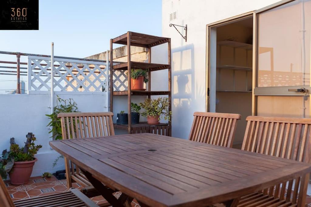 Beautiful, Typical Maltese 4Br Home With Roof Top By 360 Estates 斯利马 外观 照片