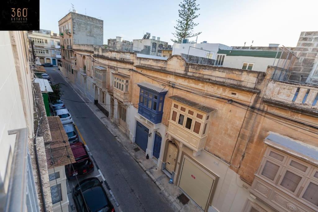 Beautiful, Typical Maltese 4Br Home With Roof Top By 360 Estates 斯利马 外观 照片